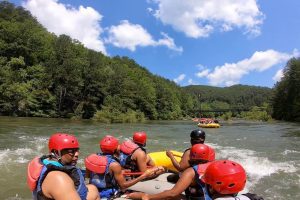 family rafting on the Ocoee River